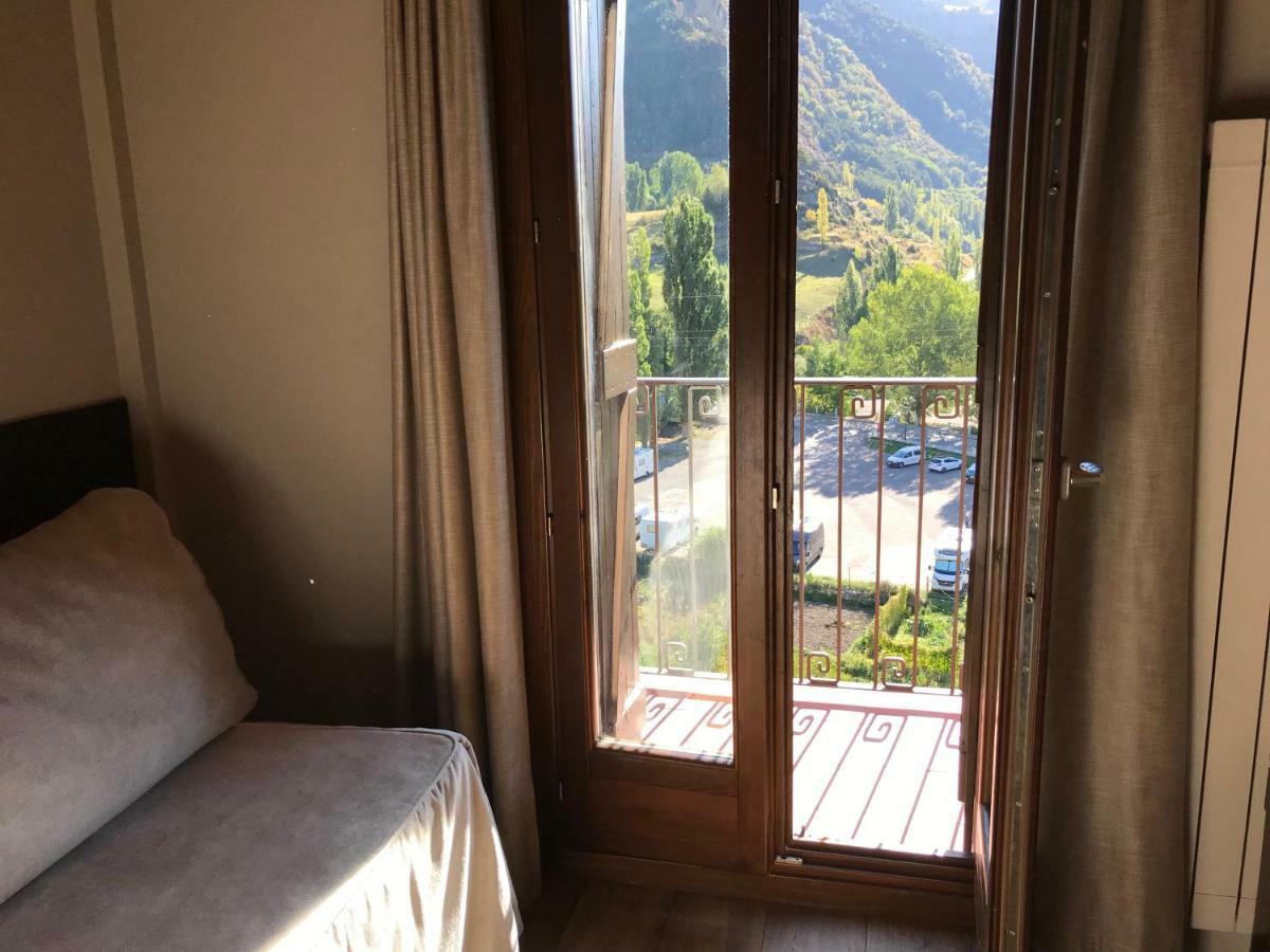 Apartahotel Tres Quinones Sallent de Gállego Dış mekan fotoğraf