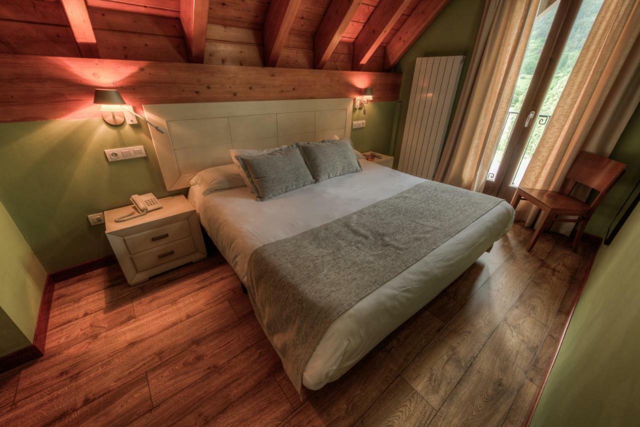 Apartahotel Tres Quinones Sallent de Gállego Dış mekan fotoğraf